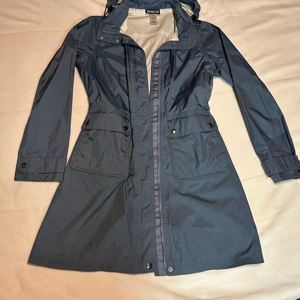 Patagonia Women's Blue/Gray Rain Coat with Hood